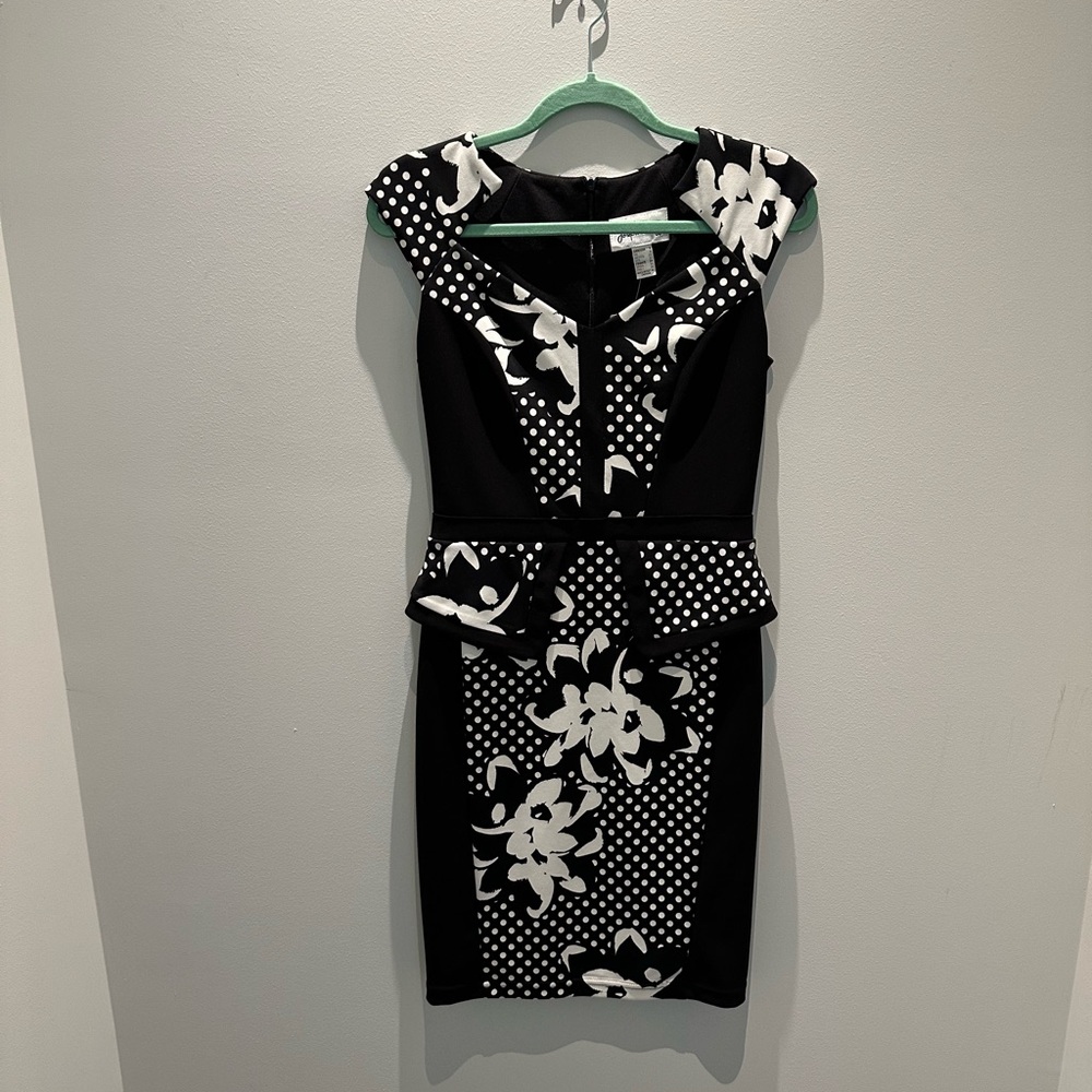 NWT Joseph Ribkoff 4 , dress , black-and-white dots floral solid